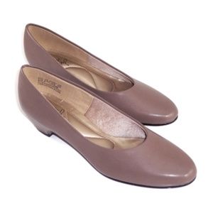Soft Style Hush Puppies Angel II Pumps Beige 8.5N